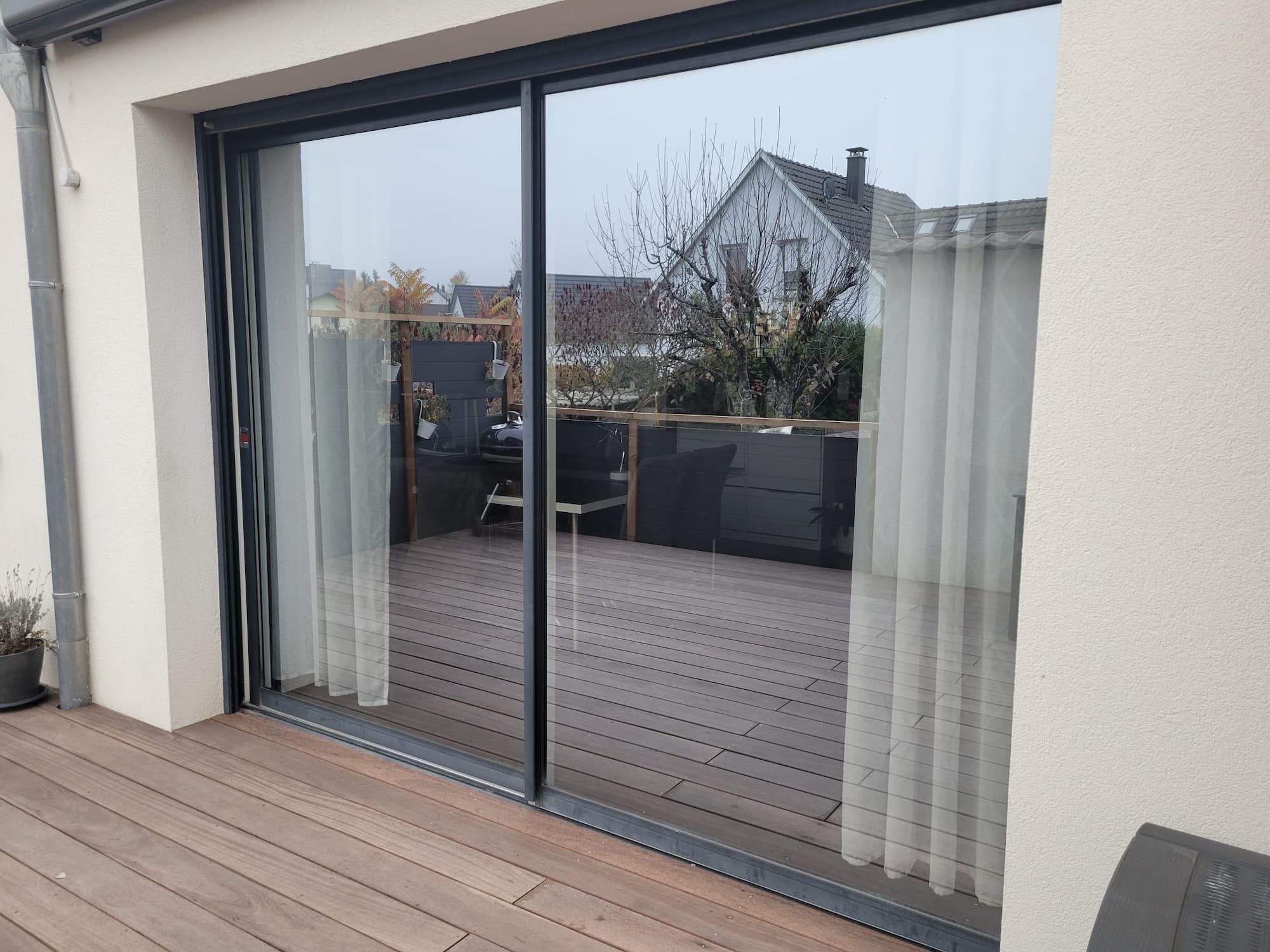 Quel type de vitrage pour améliorer l&#8217;isolation phonique de votre maison ? Cernay