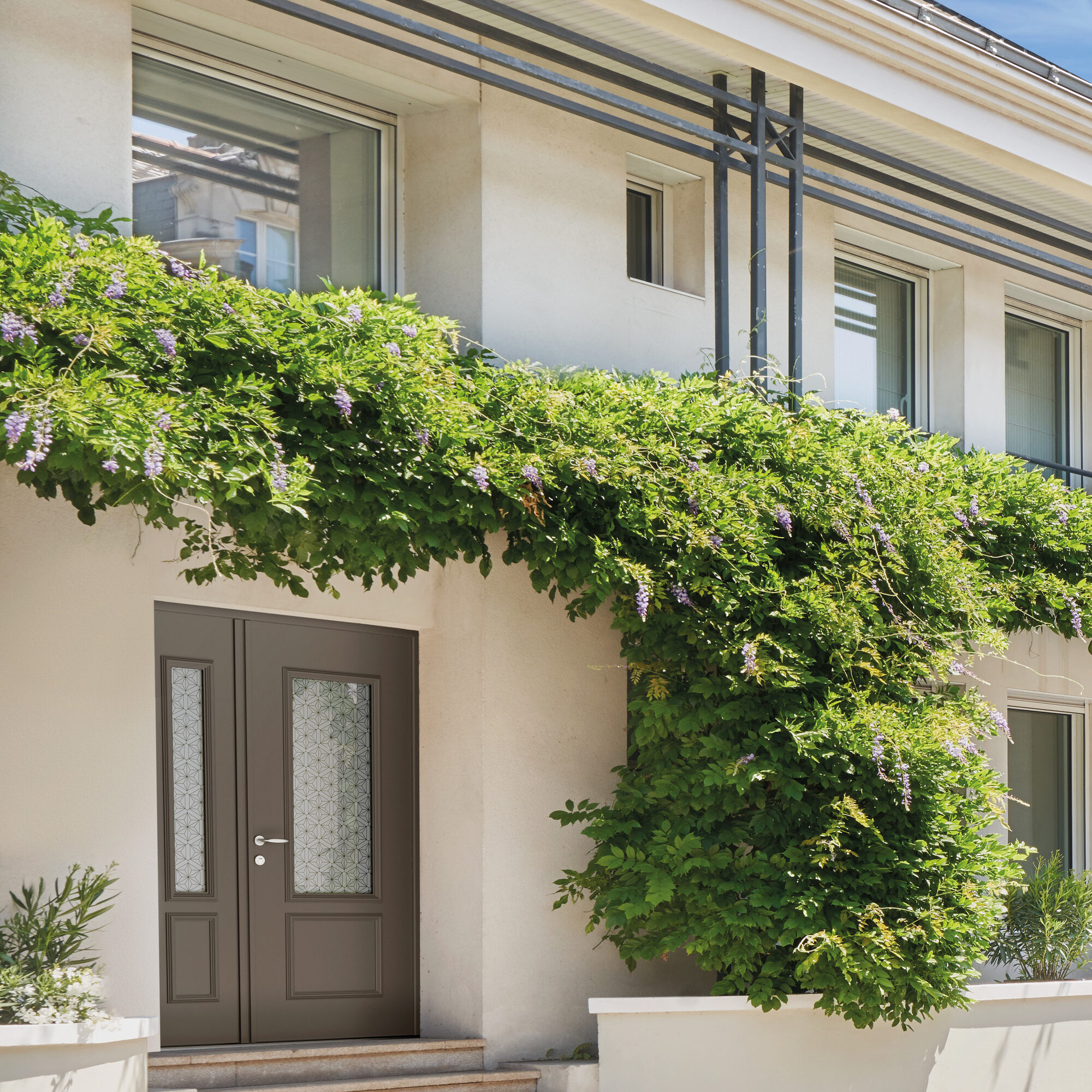 PRESTA BATI012 2000X2000 | Presta Bati Pose d’une large gamme de portes et portes de garage à Illzach et autour de Mulhouse et Saint-Louis Riedisheim